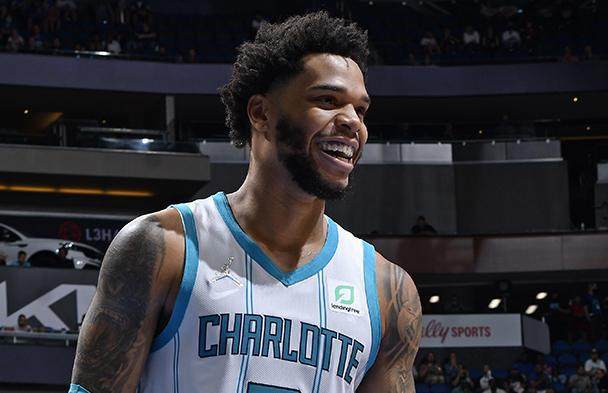 49图库app-18级首轮新秀持续暴走 黄蜂强大攻势助开局4胜1负